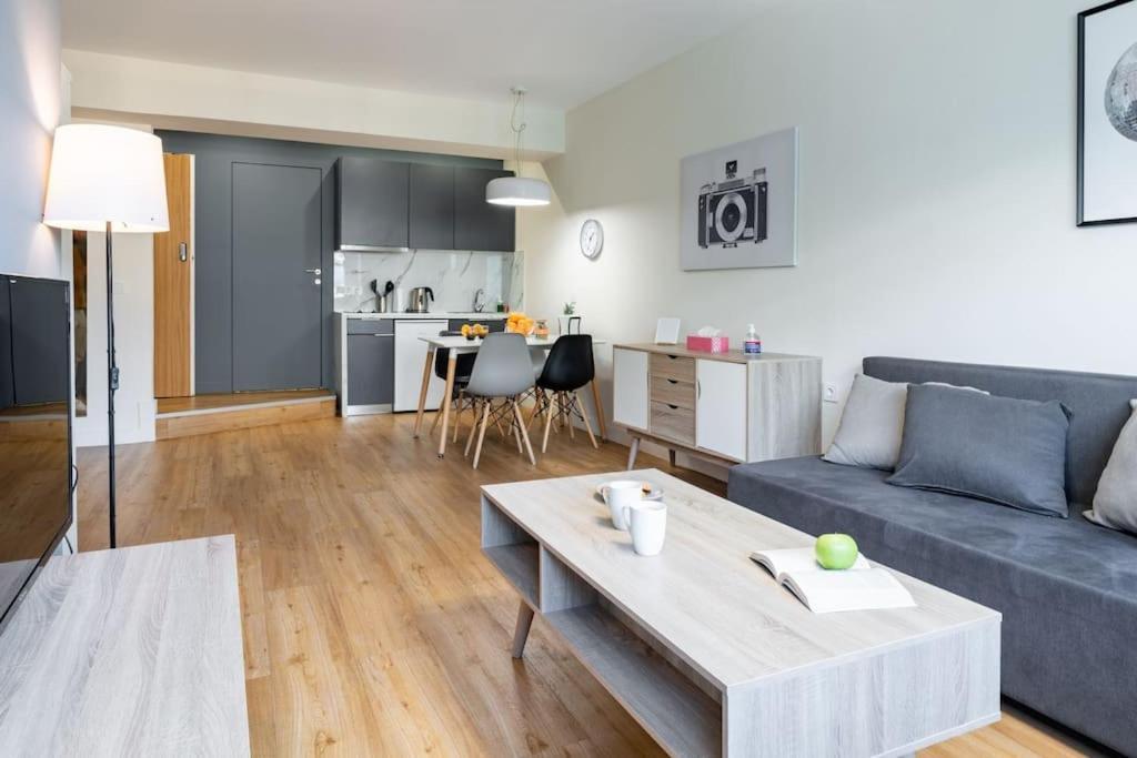 Large Comfy, Modern Studio 5 Min To Acropolis 雅典 外观 照片