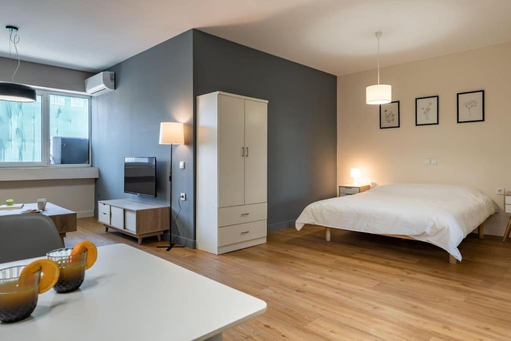 Large Comfy, Modern Studio 5 Min To Acropolis 雅典 外观 照片