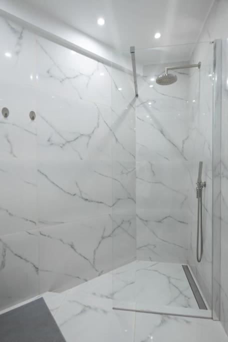 Large Comfy, Modern Studio 5 Min To Acropolis 雅典 外观 照片